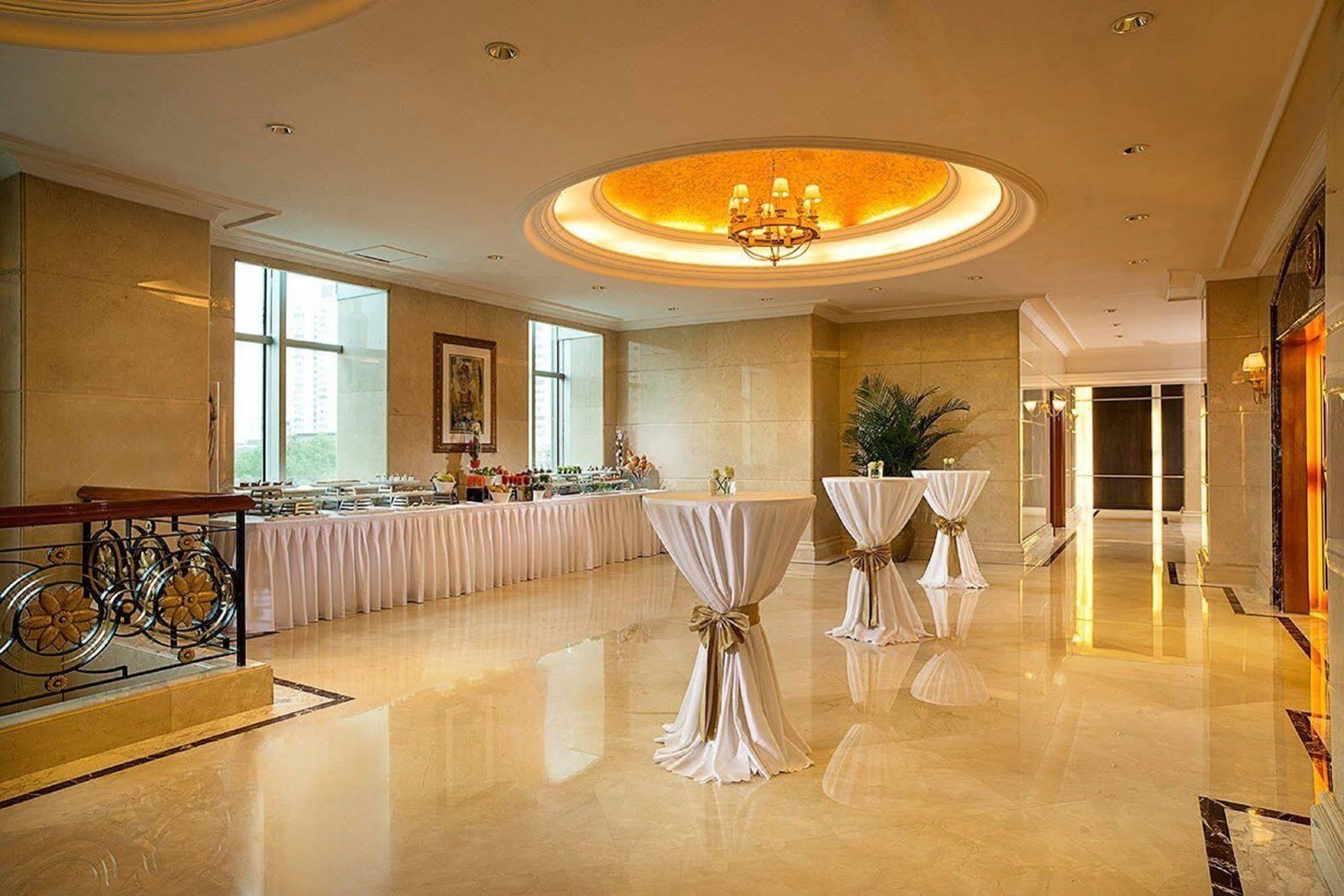 Celebrity International Grand Hotel Пекін Екстер'єр фото